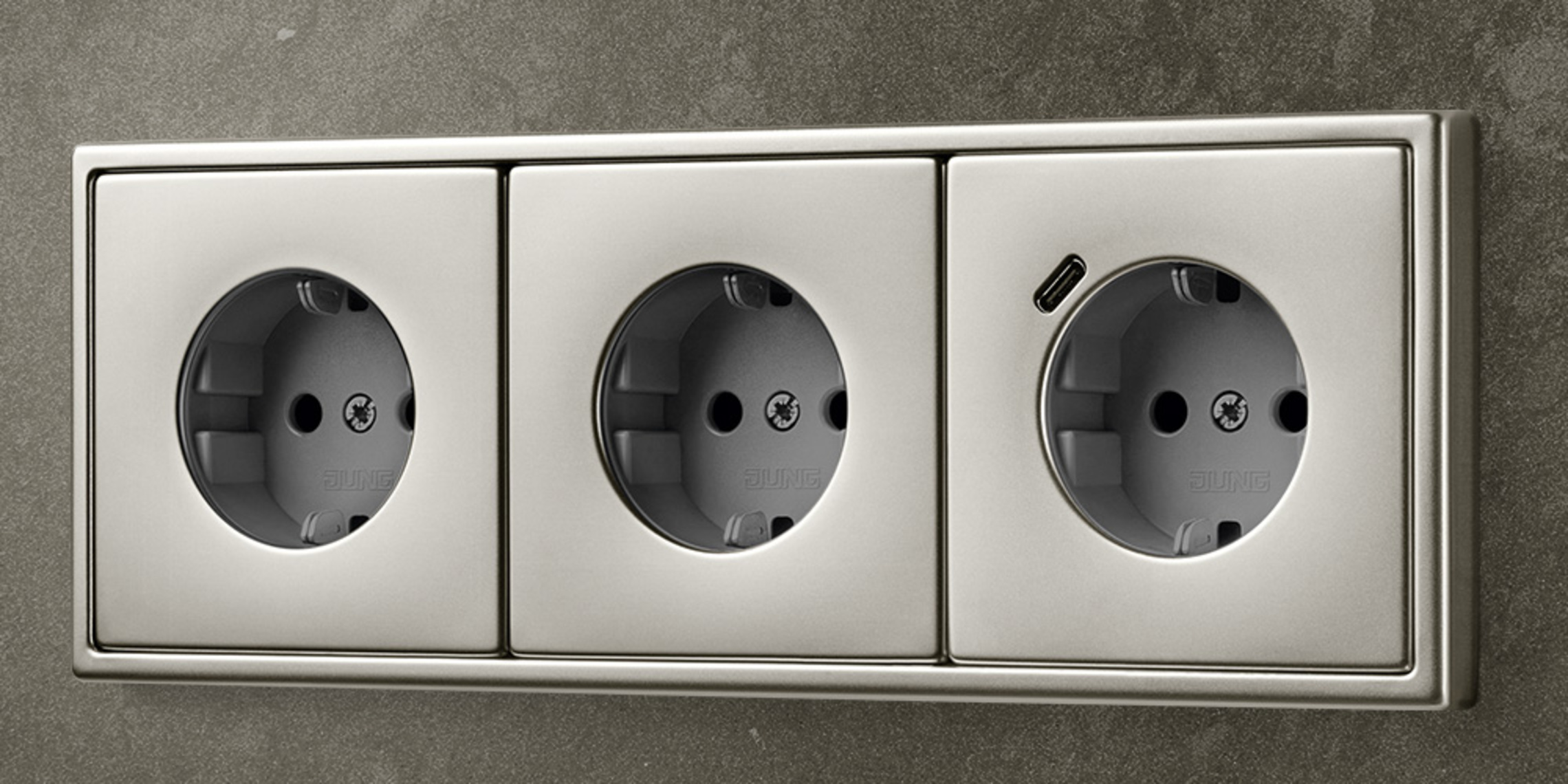SCHUKO® Steckdosen mit USB bei Christian Mühlberger Elektrotechnik GmbH in Beilngries-Grampersdorf